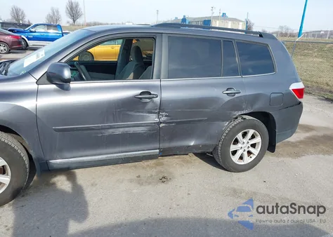 2012 Toyota Highlander Base V6 из США, поврежденный, VIN 5TDZK3EH2CS063541